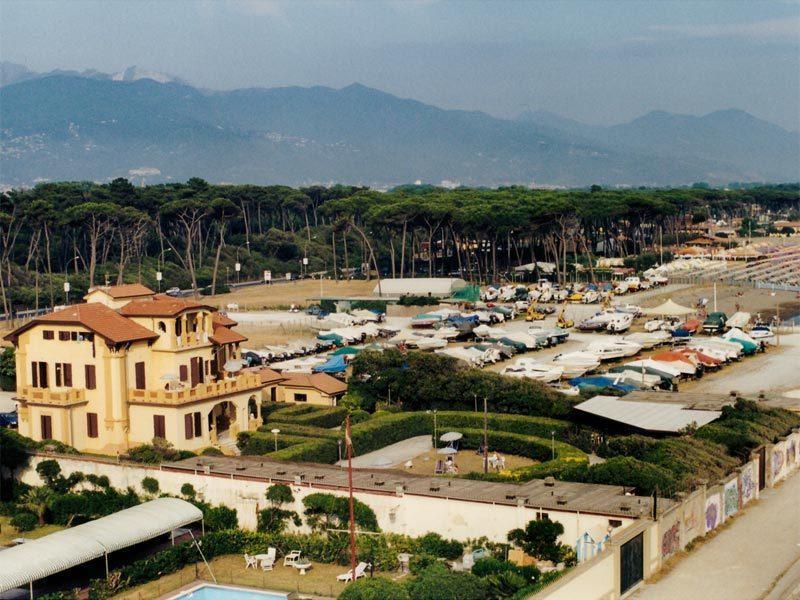 Ostello Apuano Marina Di Carrara Zewnętrze zdjęcie